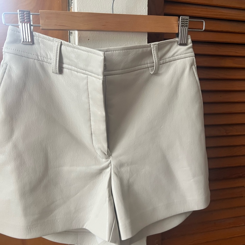 Babaton High Waist Cream Vegan Leather Shorts size 0